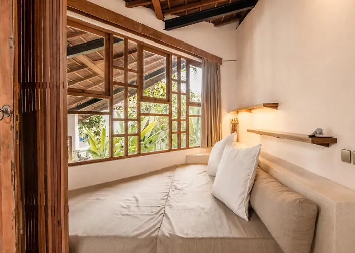 Sleek 2-br Art Deco Villa, 800m To The Villa Canggu