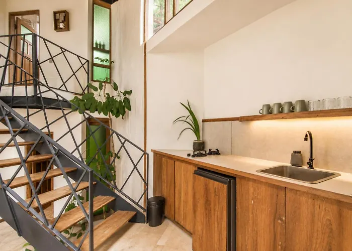 Sleek 2-br Art Deco Villa, 800m To The Canggu