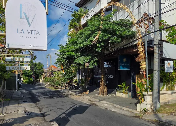 Sleek 2-br Art Deco Villa, 800m To The *